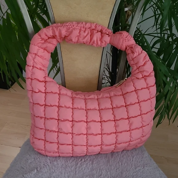 Quilted Soft Hobo Bag ❤️ - Picture 1 of 8
